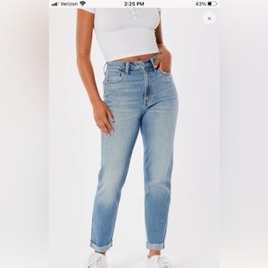 Hollister ultra high rise mom jean 15R W32 L27